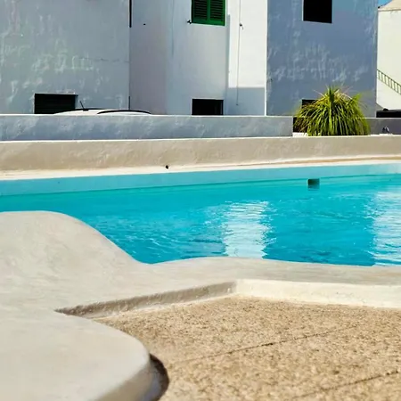 Daire Canaryislandshost L Sol
